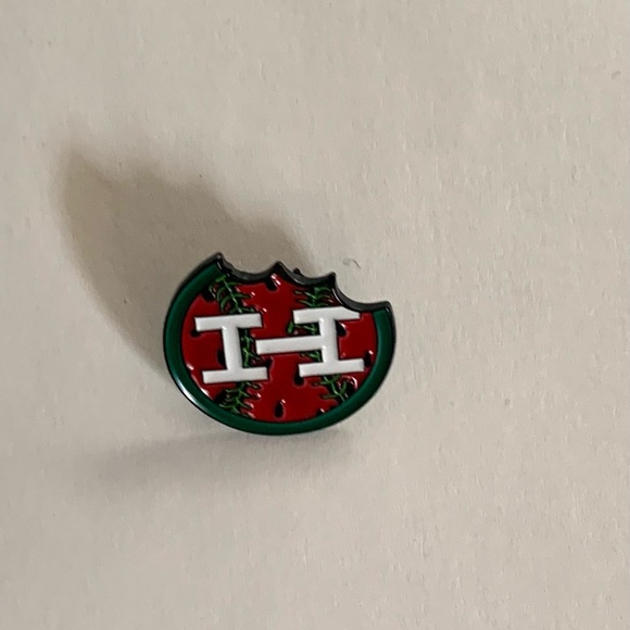 Hat club Watermelon pin - Picture 1 of 2